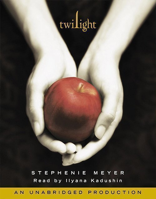Twilight (The Twilight Saga, 1) Paperback ISBN: 978-0316327336